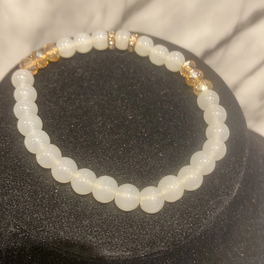 Elegant Beaded clear quartz Necklace & bracelet - Picture 3 of 10